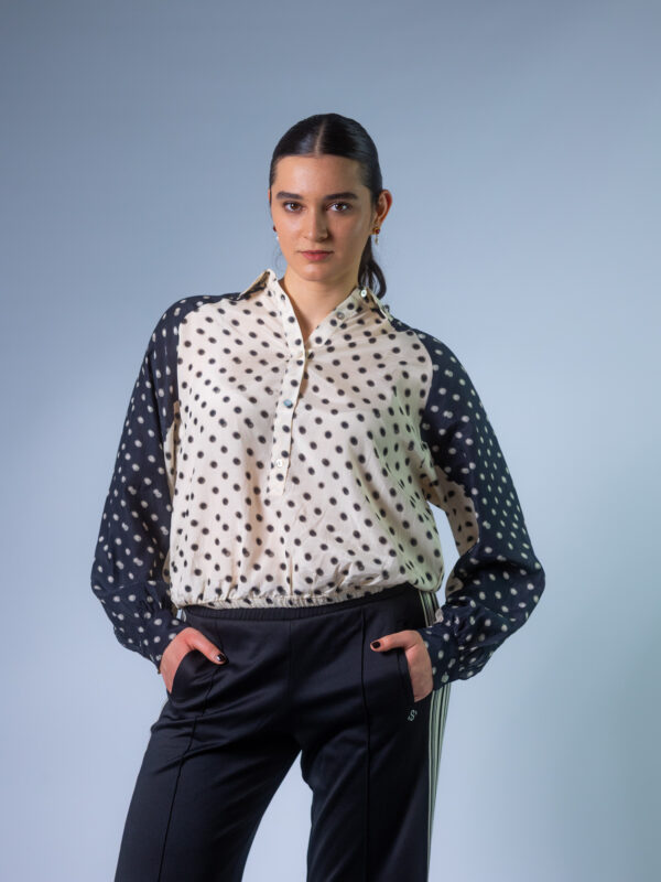 Bluse, Dots