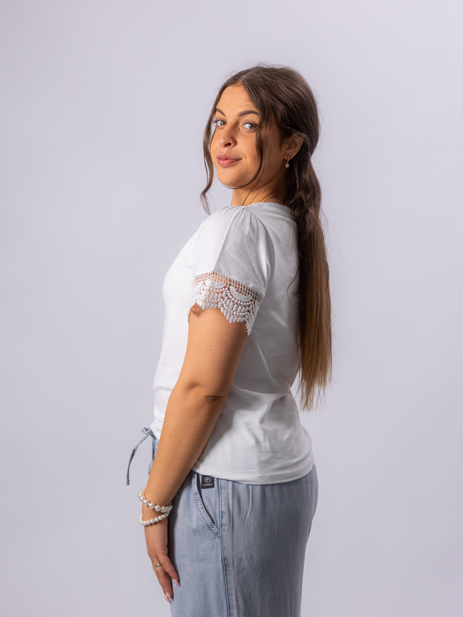 T-Shirt mit Spitzenärmel – Bild 4