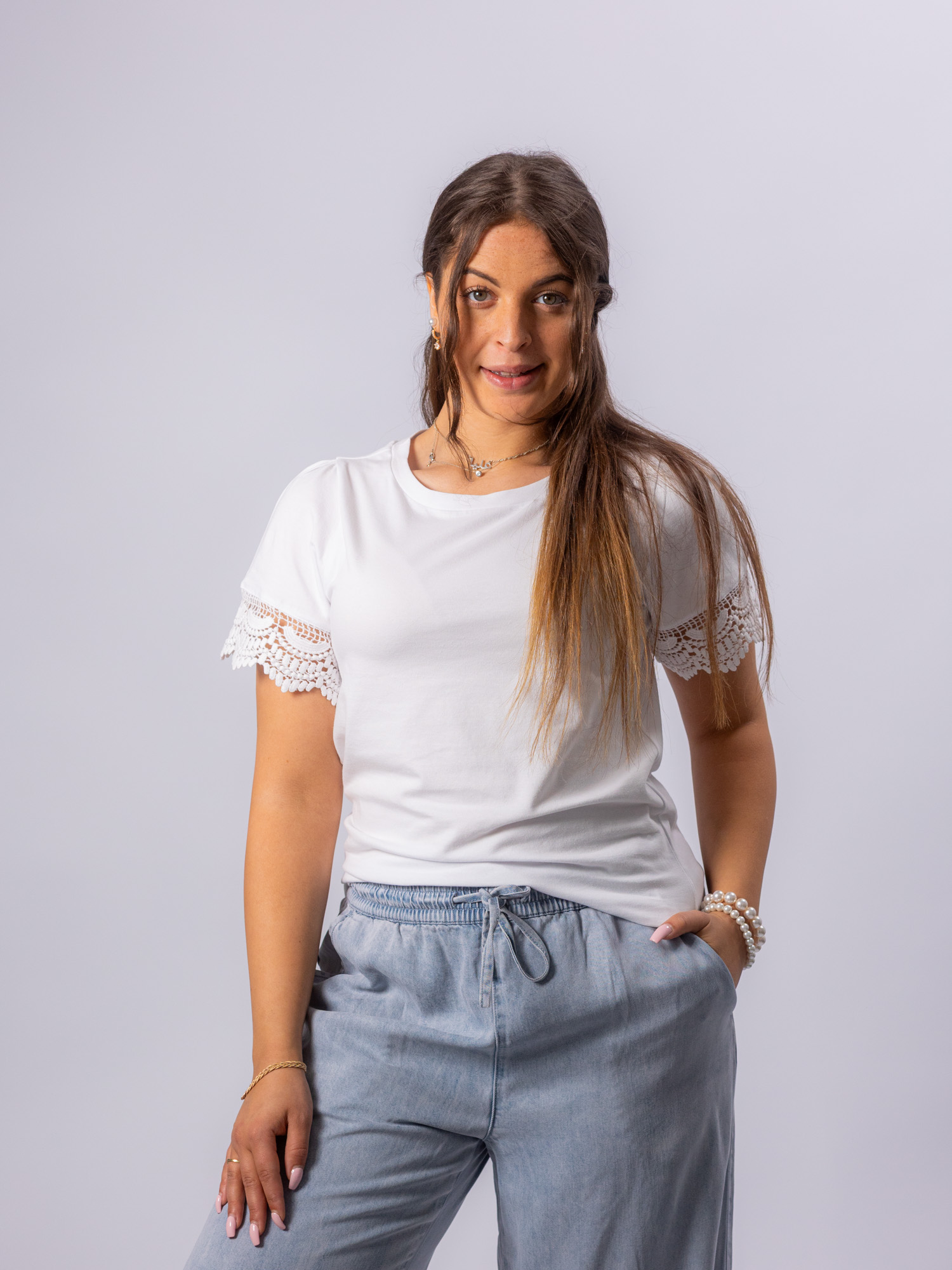 T-Shirt mit Spitzenärmel – Bild 3