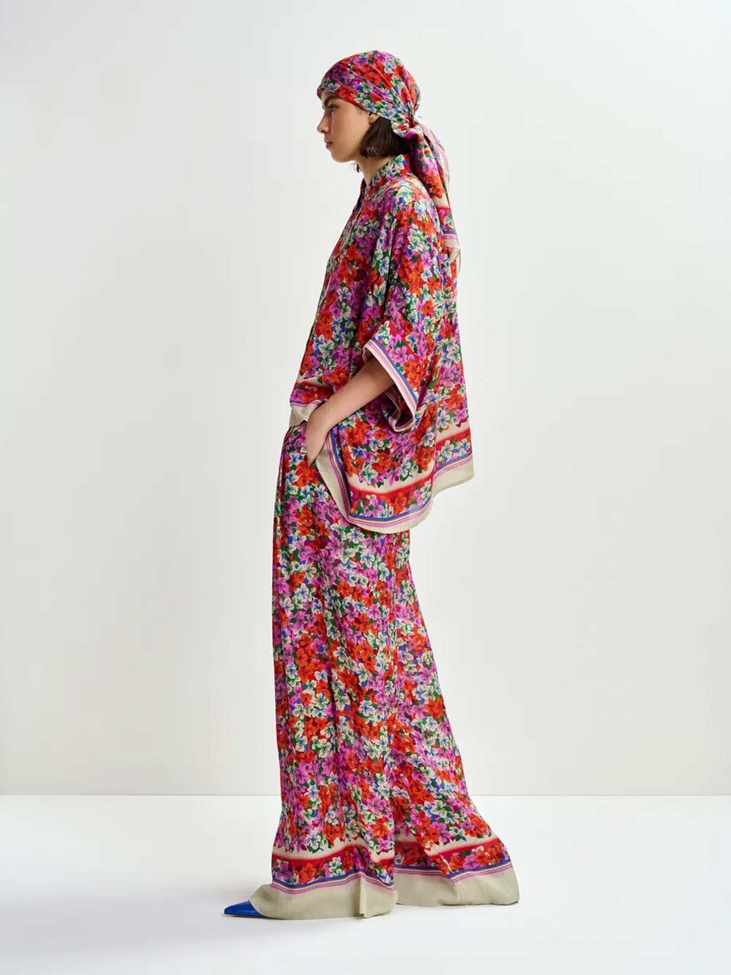 Oversize Hemd mit Allover Print – Bild 4