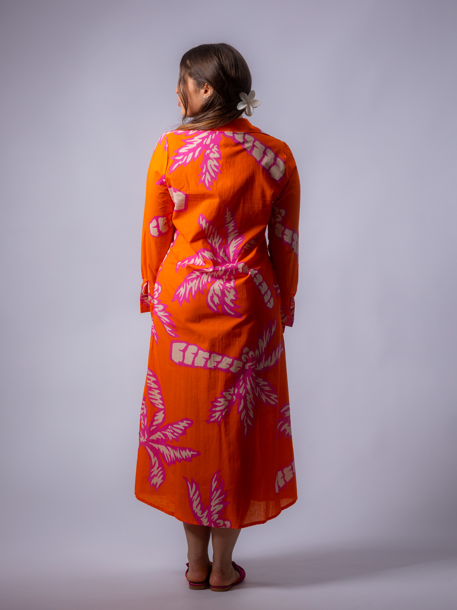 Mantelkleid mit Stehkragen – Bild 2